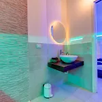 Alojamento de Acomodação e Pequeno-almoço Aca Luxury 3*