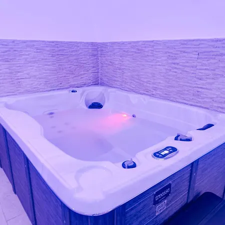 Aca Luxury